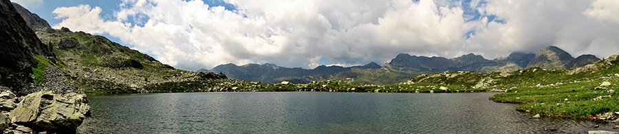 Lago dei curiosi (2112 m)